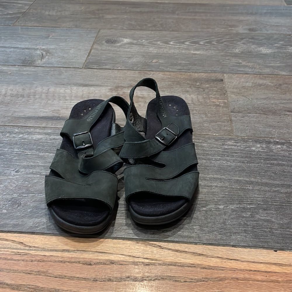 Mephisto woman’s black sandals - Picture 2 of 10